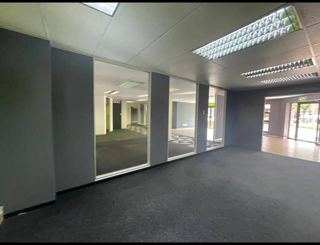 263M² OFFICE TO LET IN HURLINGHAM